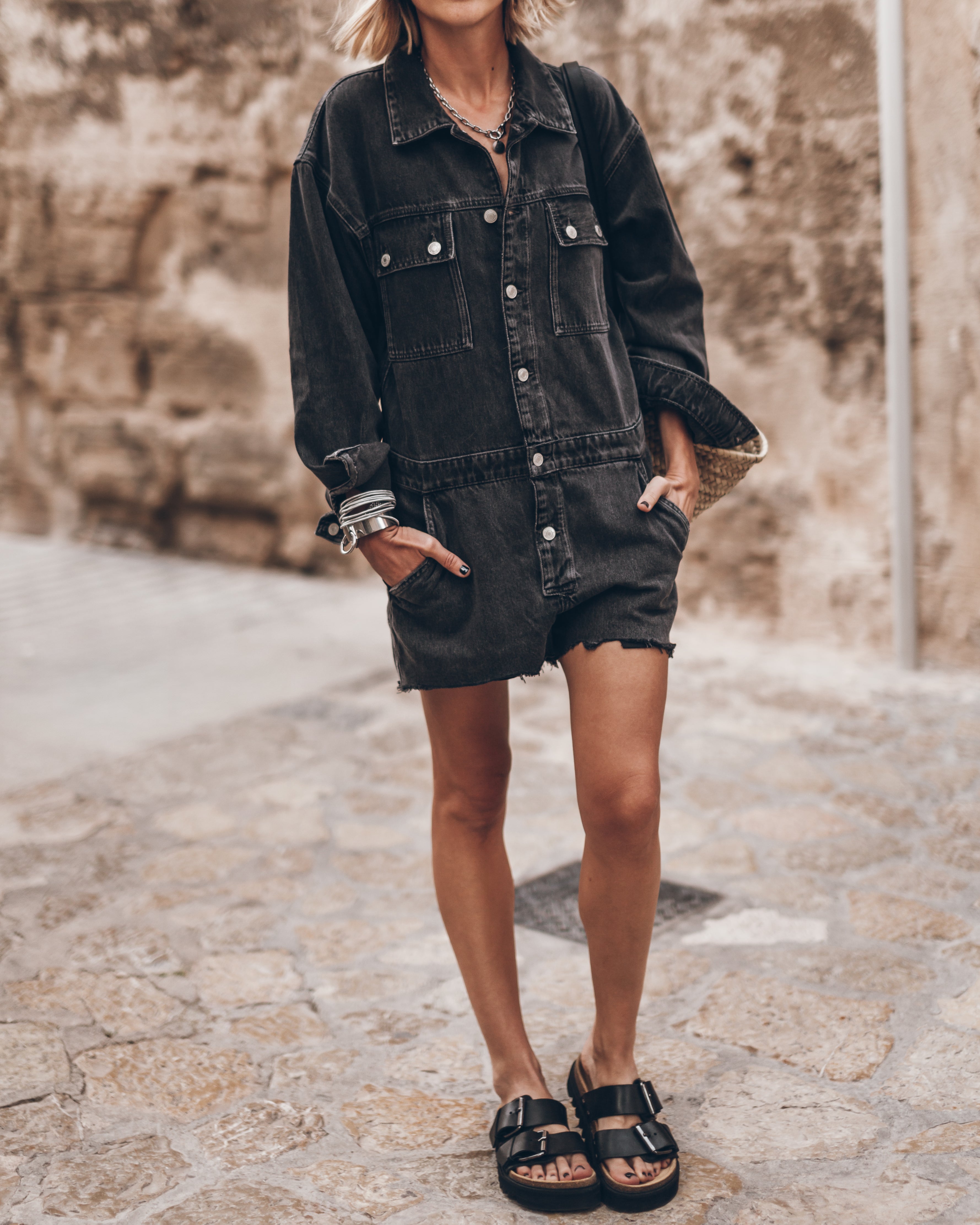 Black Short Denim Jumpsuit Large Raffia Basket Bag Black Leather Buckle Sandals - Product photo