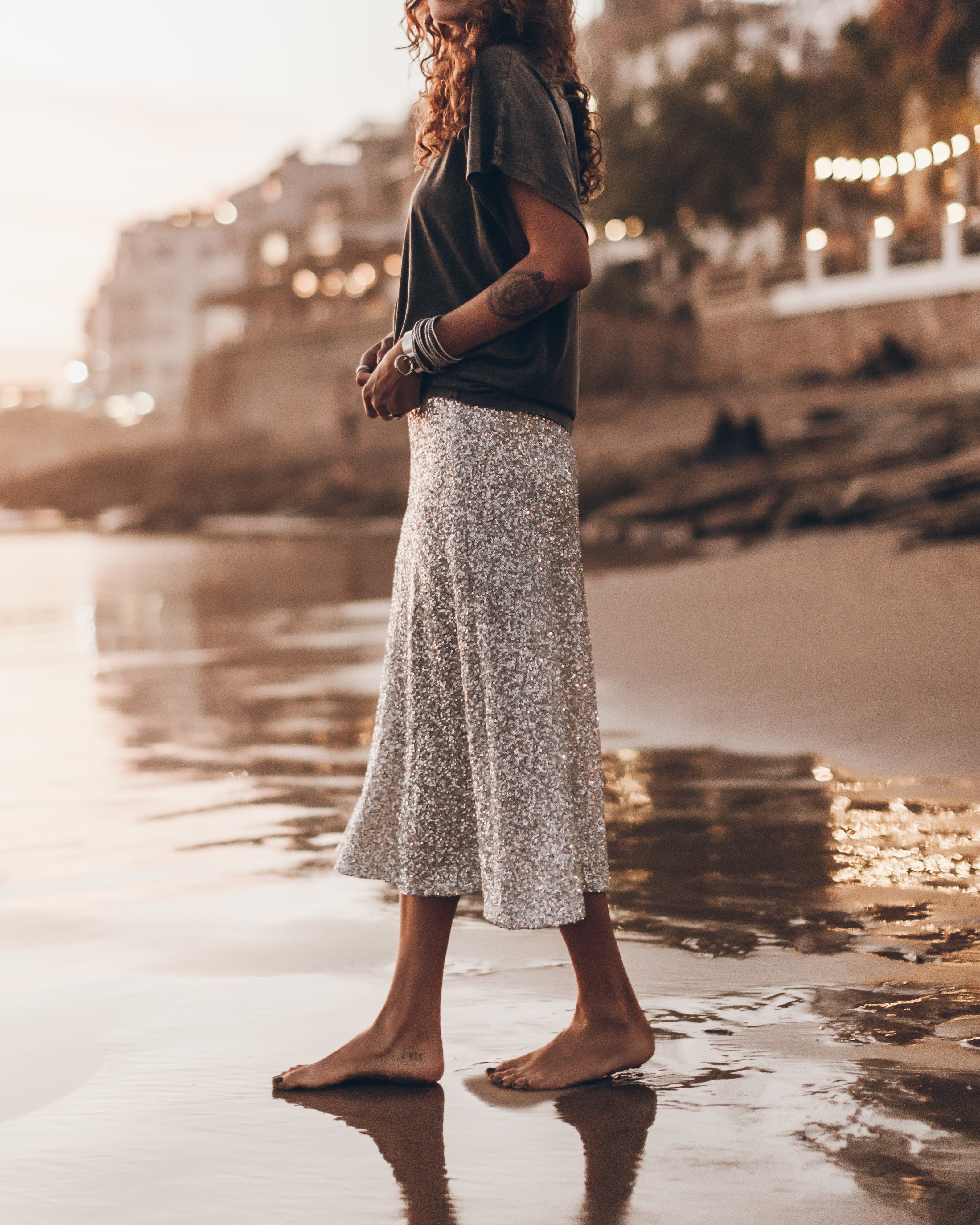 Light Long Sequin Skirt Dark Faded Batwing Shirt - Product photo