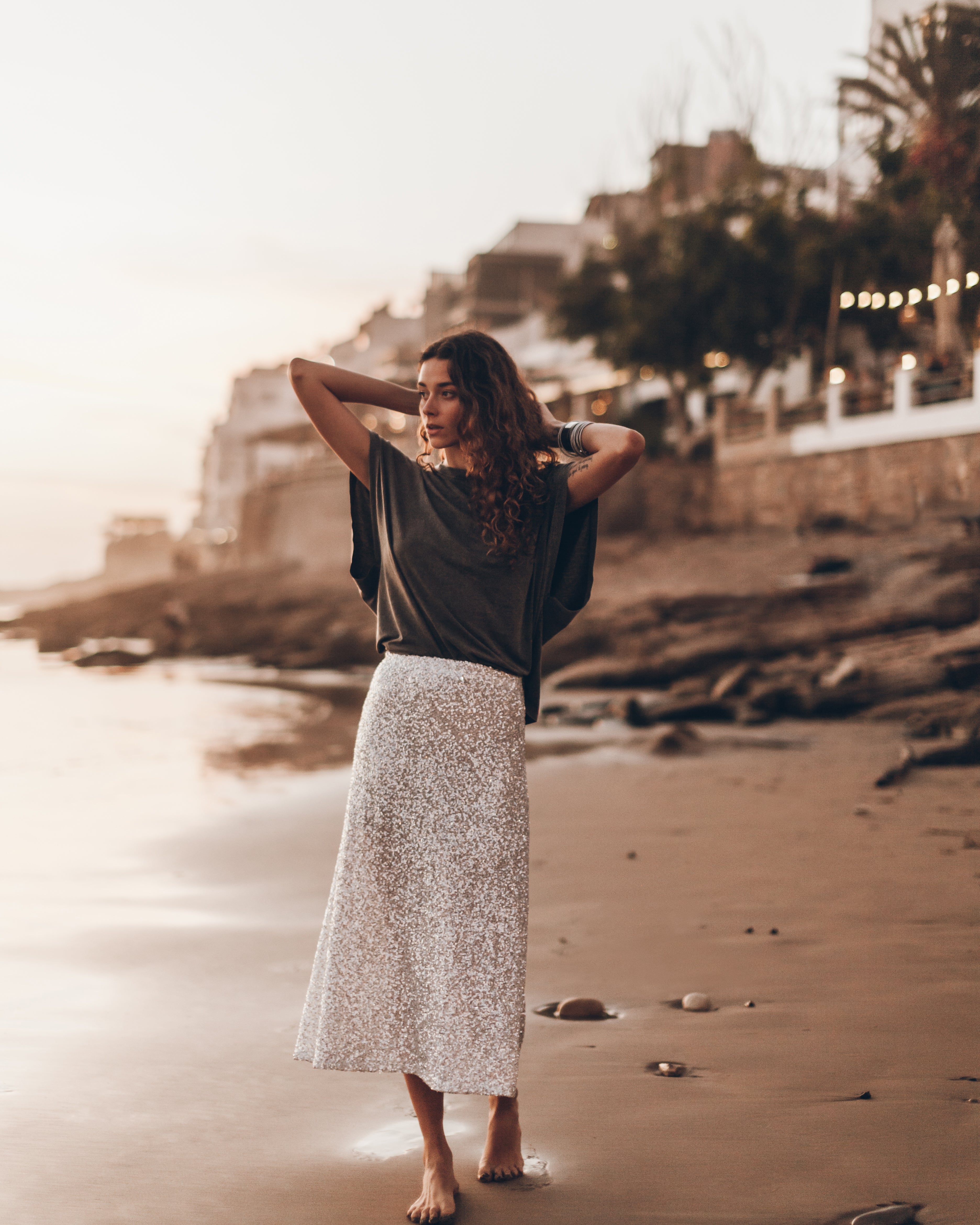 Light Long Sequin Skirt Dark Faded Batwing Shirt - Product photo