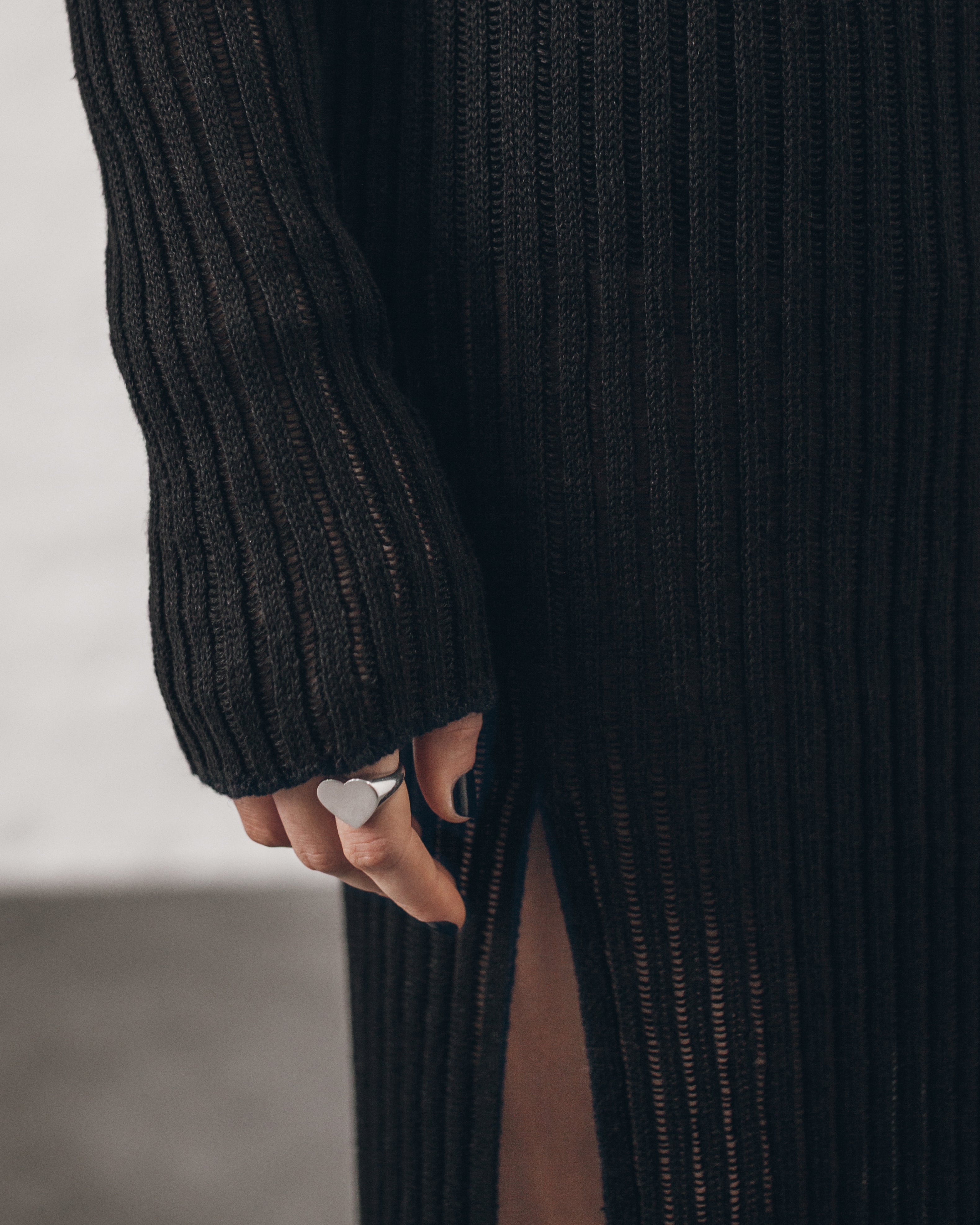 Robe The Black Open