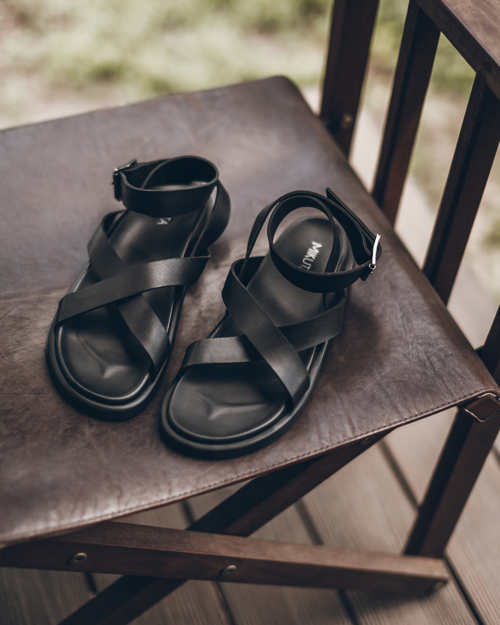 Sandales The Black Strappy Leather