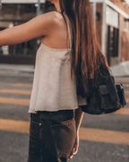 The Ecru Chill Top The Black Loose Jeans Los Angeles California Danielle - Product photo