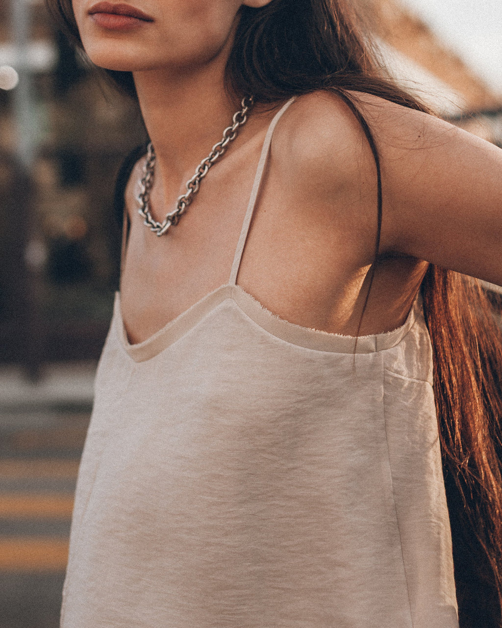 The Ecru Chill Top The Chunky Chain Necklace Los Angeles California Danielle - Product photo