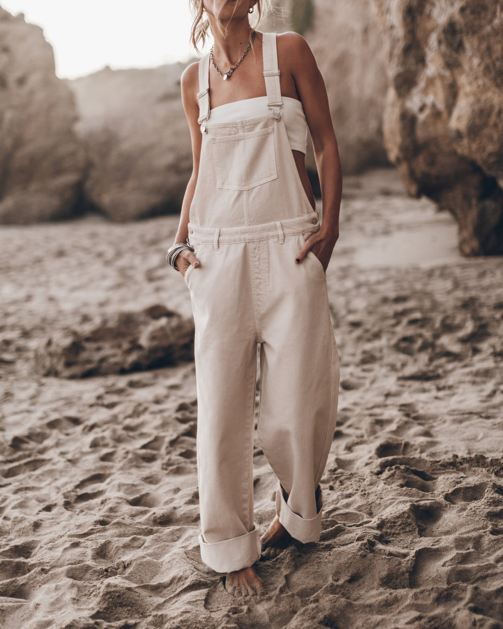 The Greige Dungarees West Coast California Jacqueline - Product photo