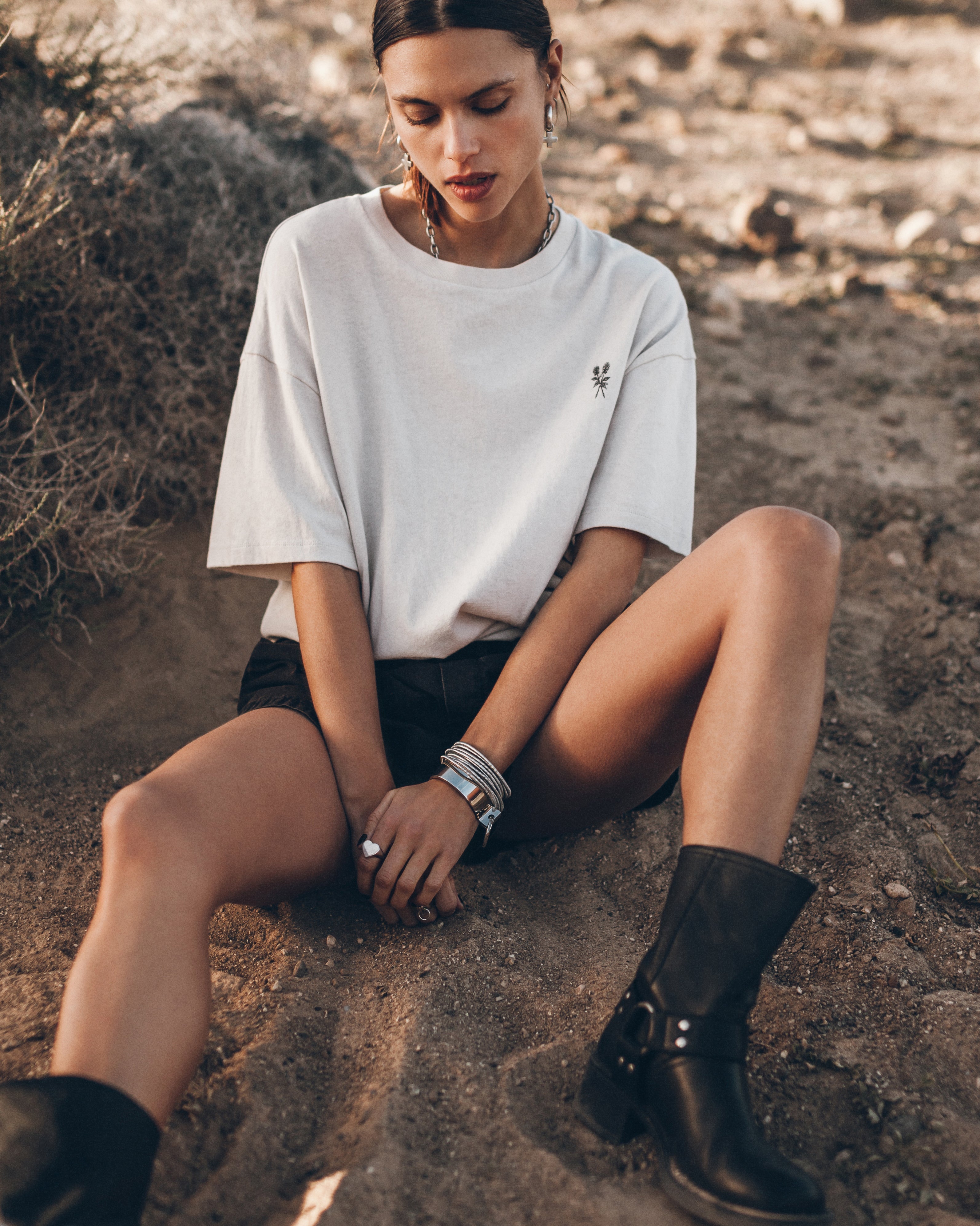 The Roses Oversized Shirt The Dark Cotton Shorts Desert California - Product photo