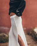 The White Long Knitted Skirt The Black Light Loose Shirt Mexico Guindi - Product photo