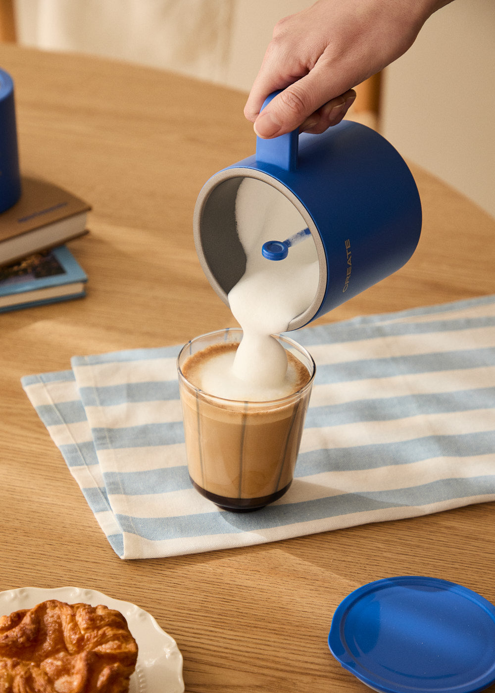 Milk Frother Studio Pro - Dishwasher-Safe Milk Frother & Heater - Cobalt Blue