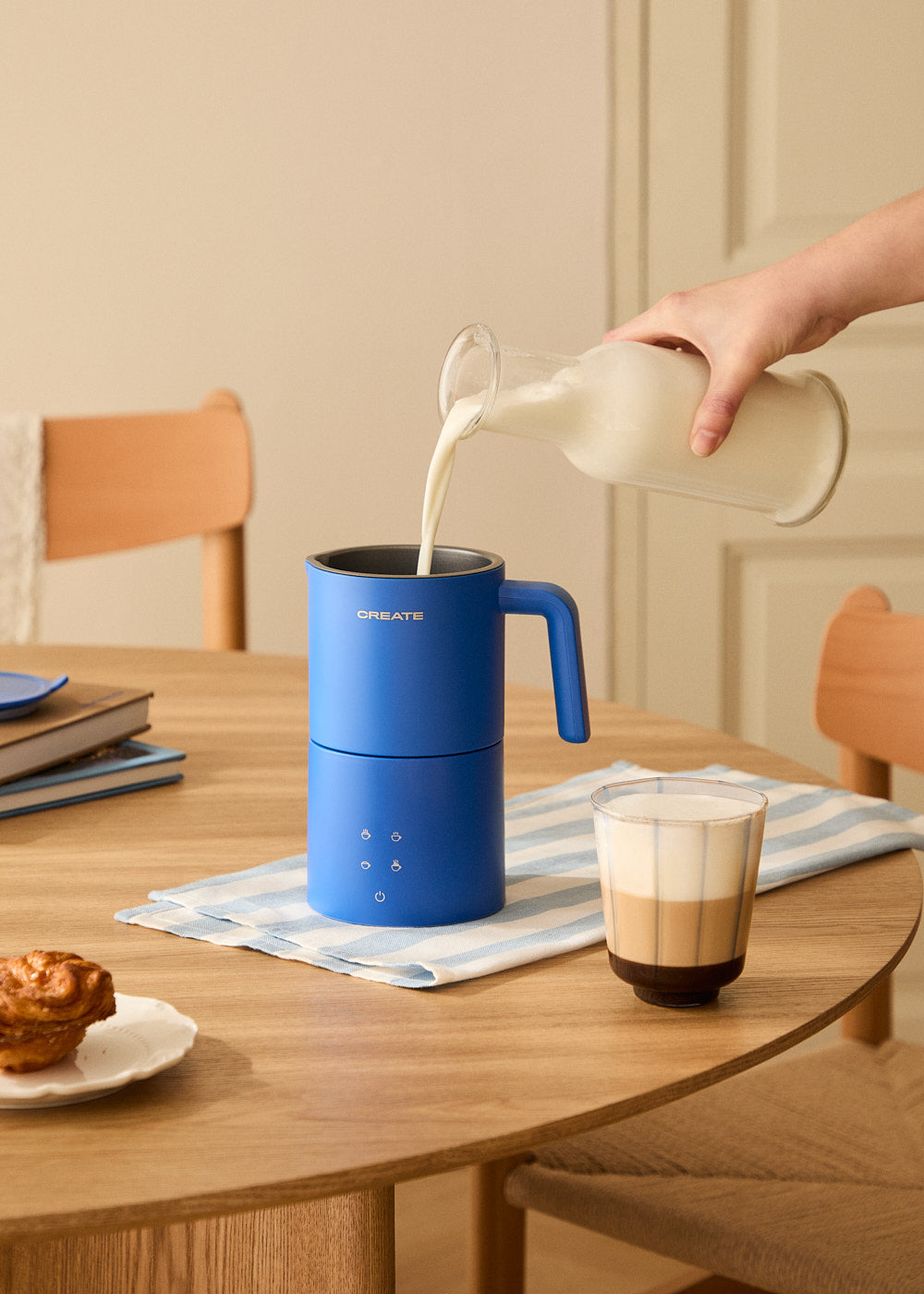 Milk Frother Studio Pro - Dishwasher-Safe Milk Frother & Heater - Cobalt Blue
