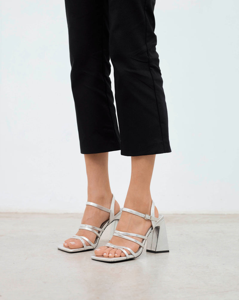 MIM Sandalia Tacon RUNI PLATA