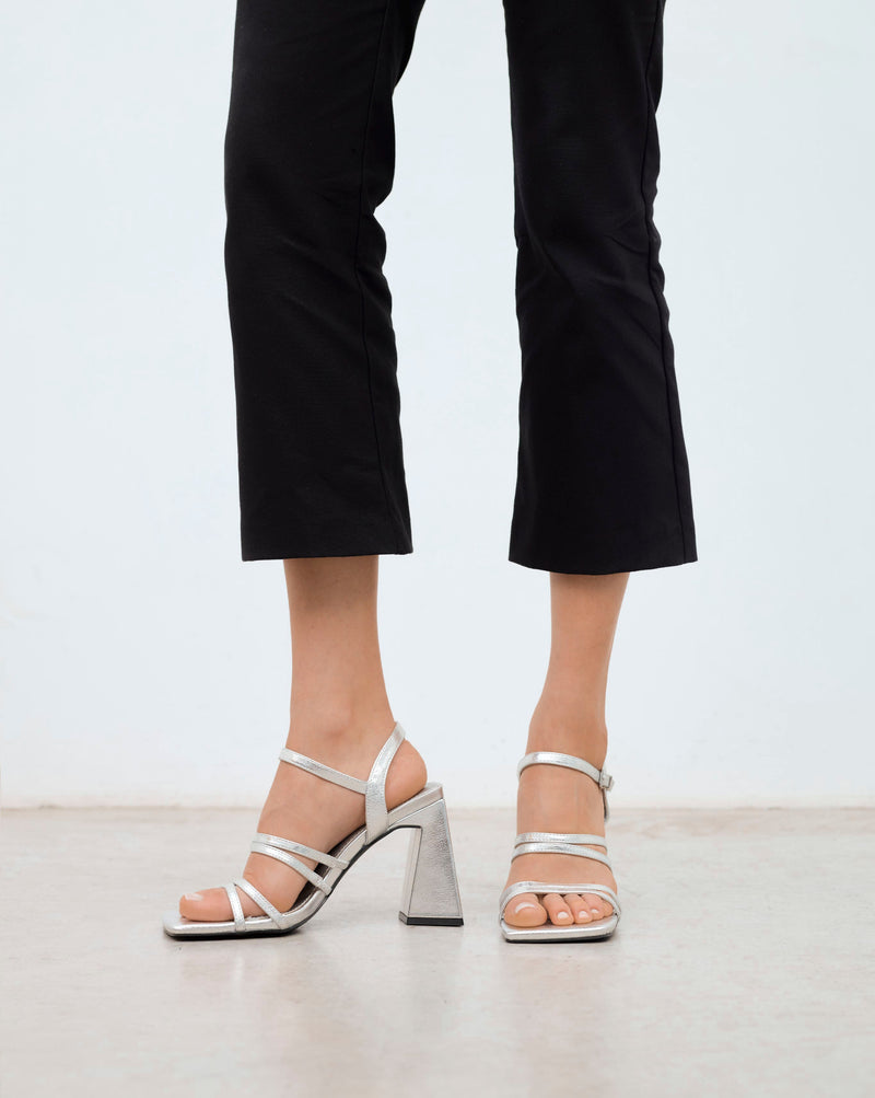 MIM Sandalia Tacon RUNI PLATA