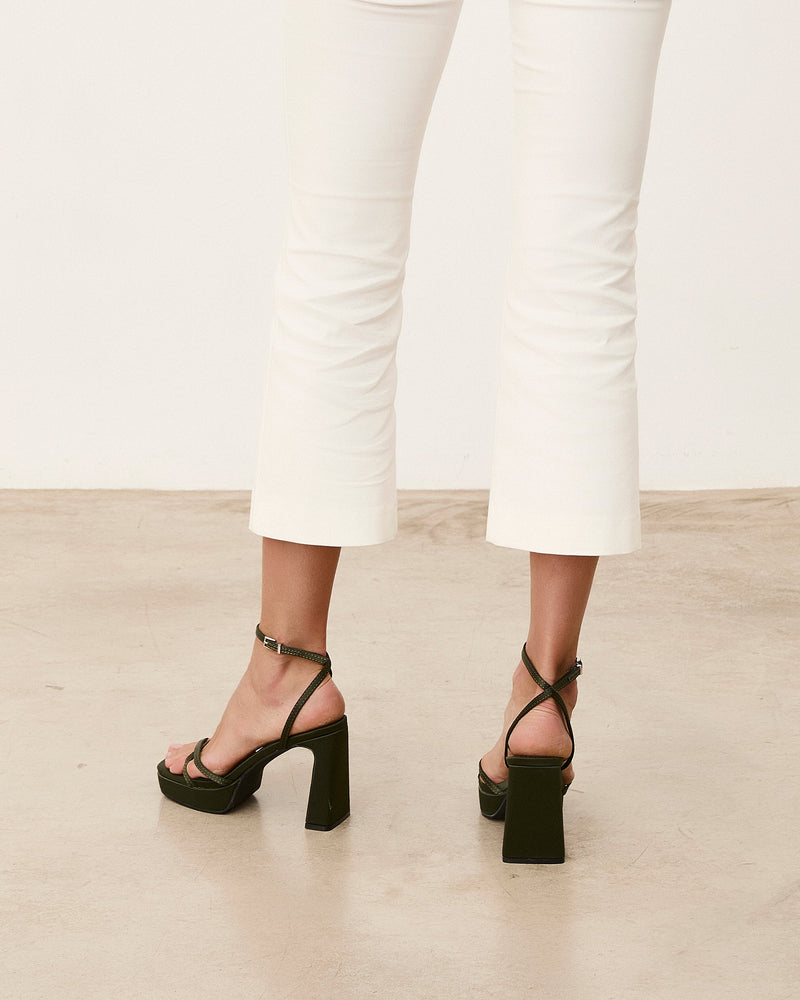 Mim shoes Sandalia de tacón GRETA OLIVA SATIN