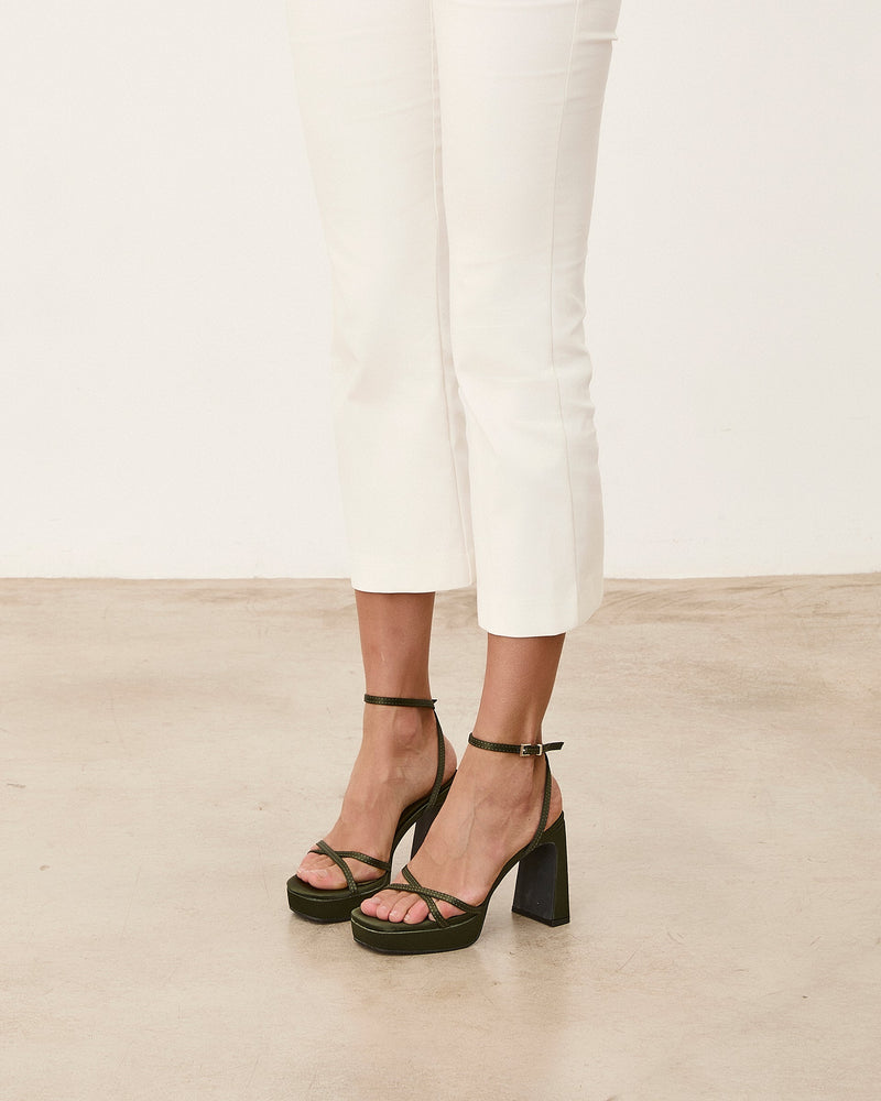 Mim shoes Sandalia de tacón GRETA OLIVA SATIN