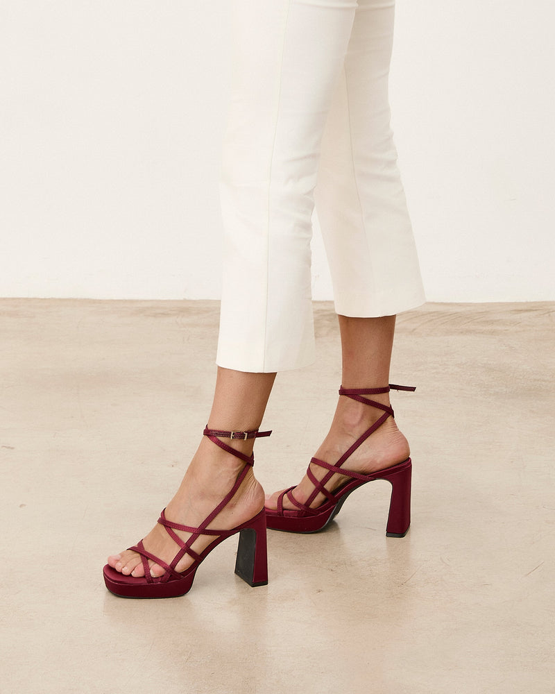 Mim shoes Sandalia de tacón NORI BURDEOS SATIN