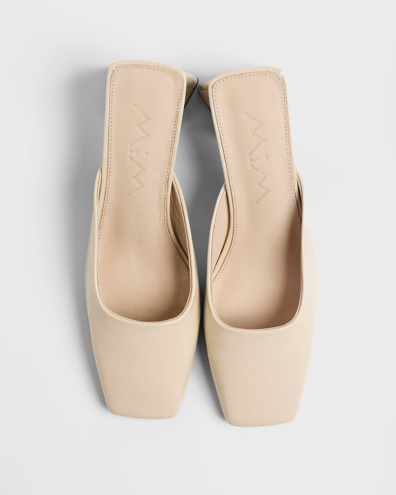 MIM Tacón cerrado Claude Crudo