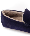 s/files/1/0898/2354/3633/files/mocassin-doublure-fourre-fourrure-chaussons-pantoufles-daim-bleu.jpg_v_4046872180226-3_45a6e092-ea55-4dfb-b6ce-9d2c93220afa.jpg?v=1745514193