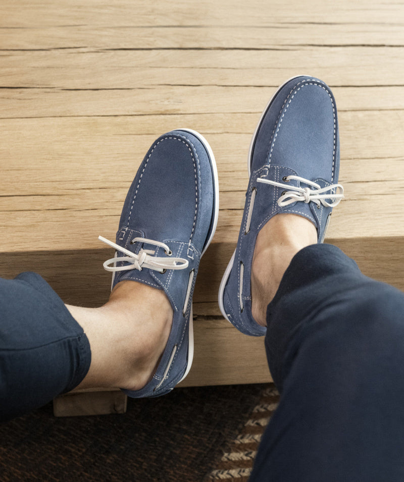 s/files/1/0898/2354/3633/files/moccasin-mallorca-daim-bleu.jpg_v_4735000671745-2_e6e5c6c7-50dc-40fc-b2d9-fcb7ab5b5777.jpg?v=1745548877