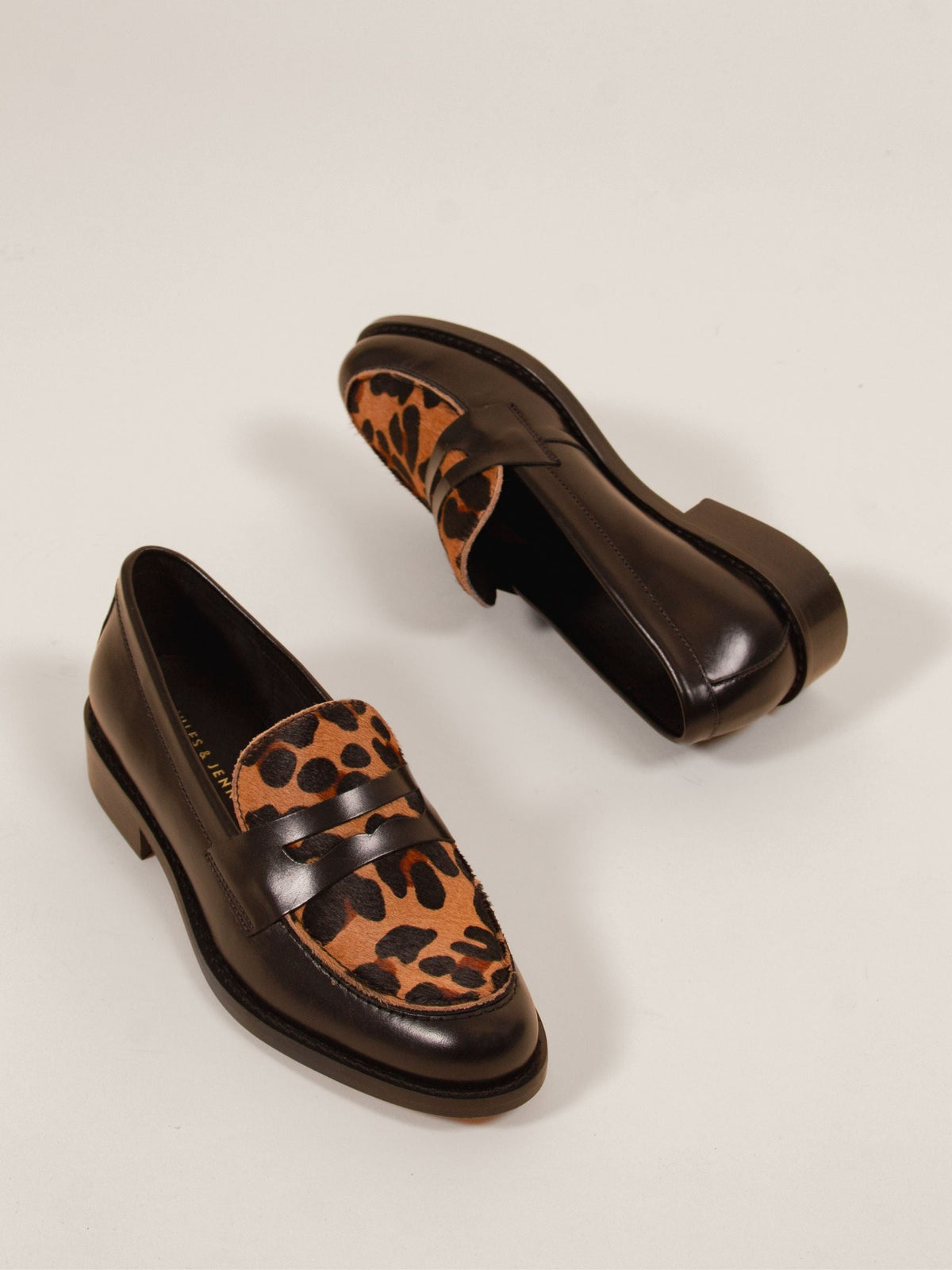 Mocassins Cuir Noir Léopard - Femme