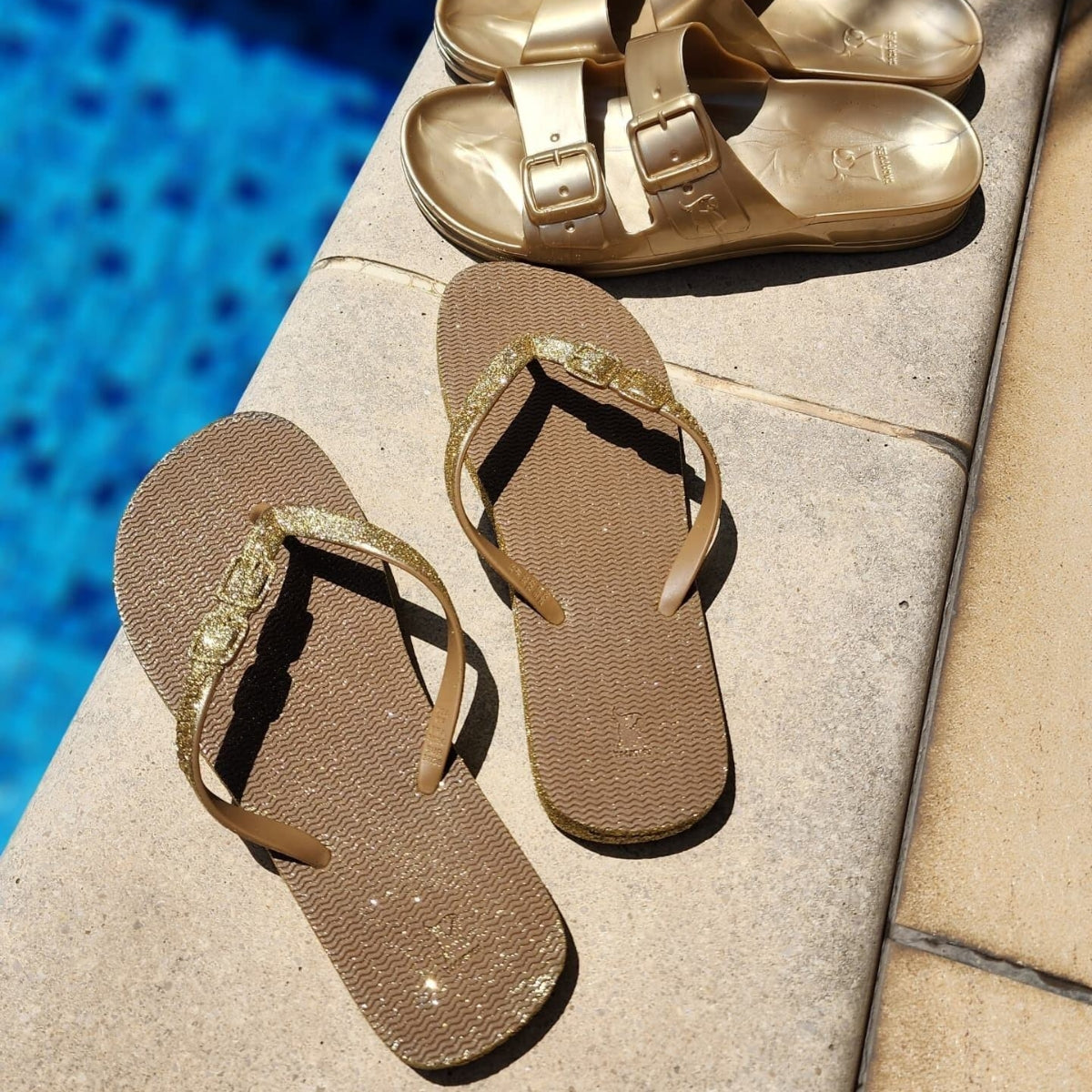 Tongs - Morango Glitter - Gold