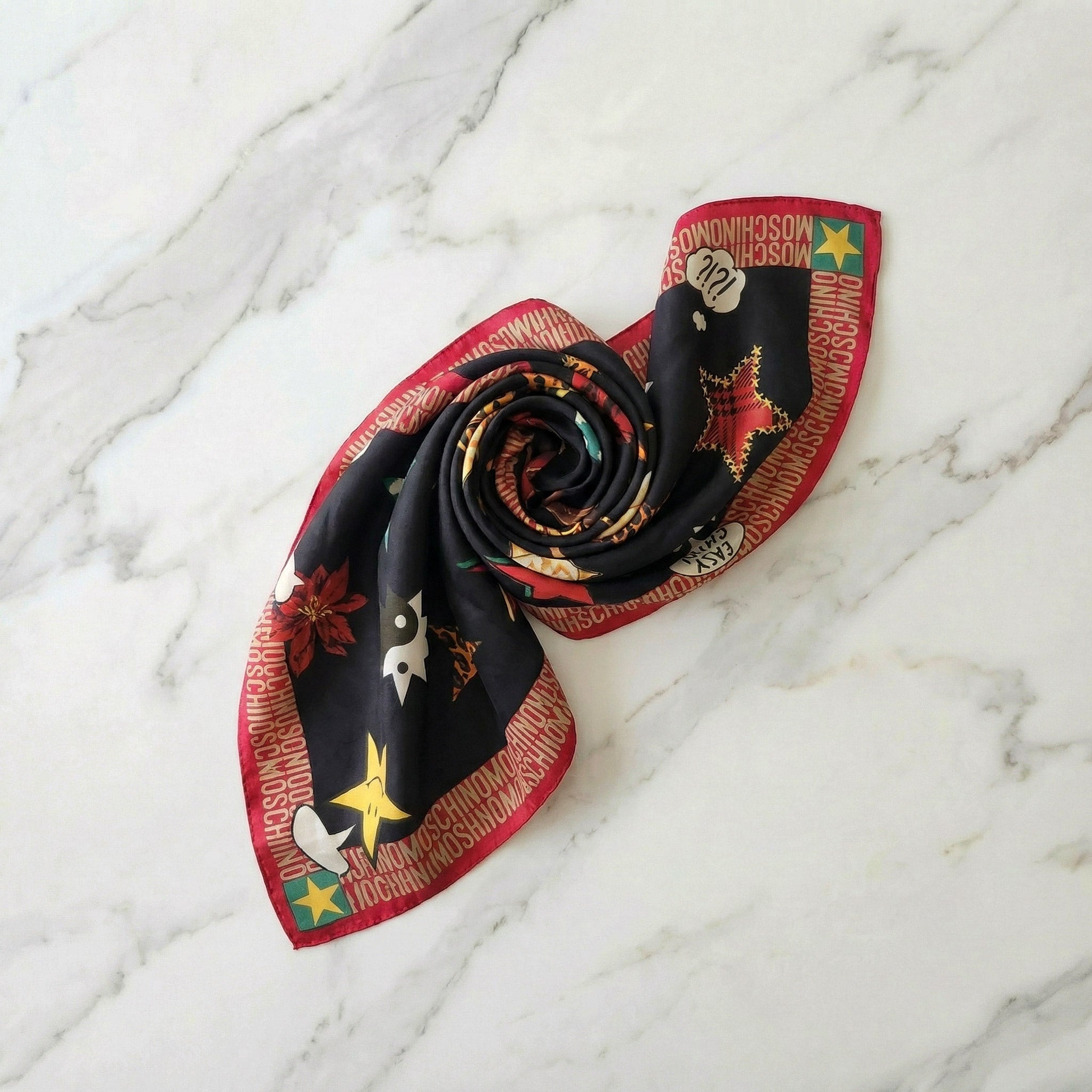Foulard Moschino Vintage En Soie Motifs Étoiles & Logo