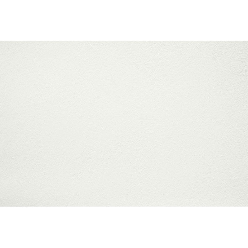 Peinture All star appliquée sur un mur - teinte blanc pur