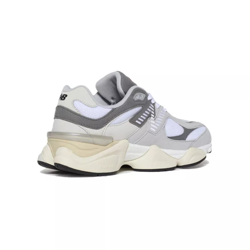 Baskets New Balance Junior - Gris Et Blanc - Femme