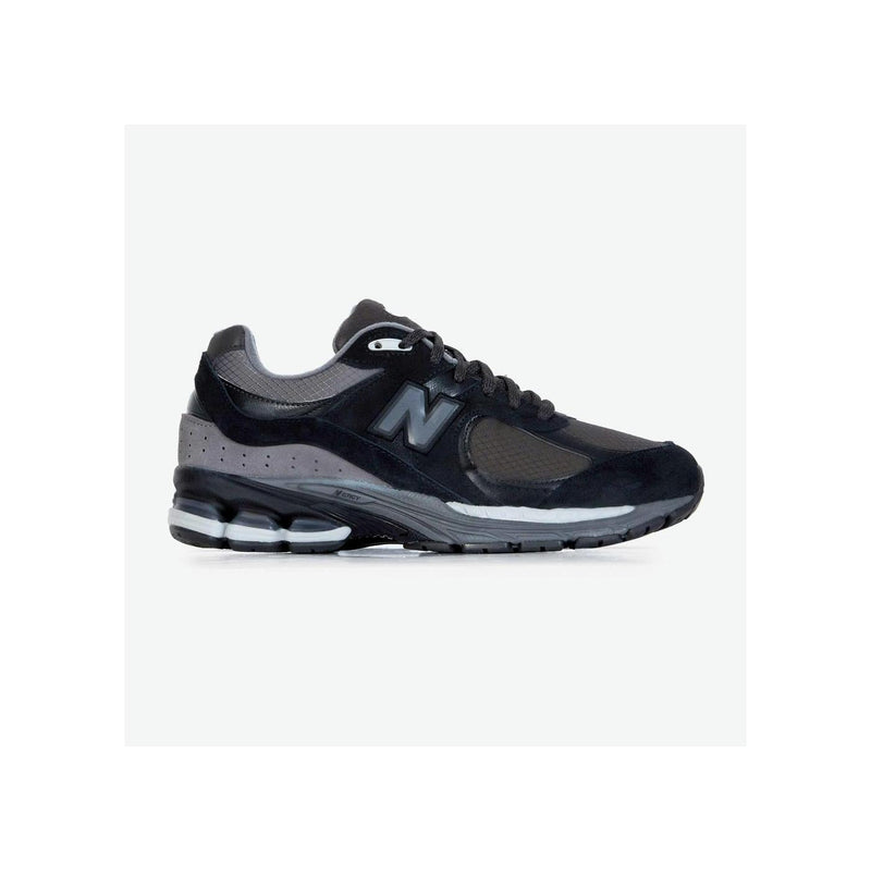 2002R Sneakers - Black