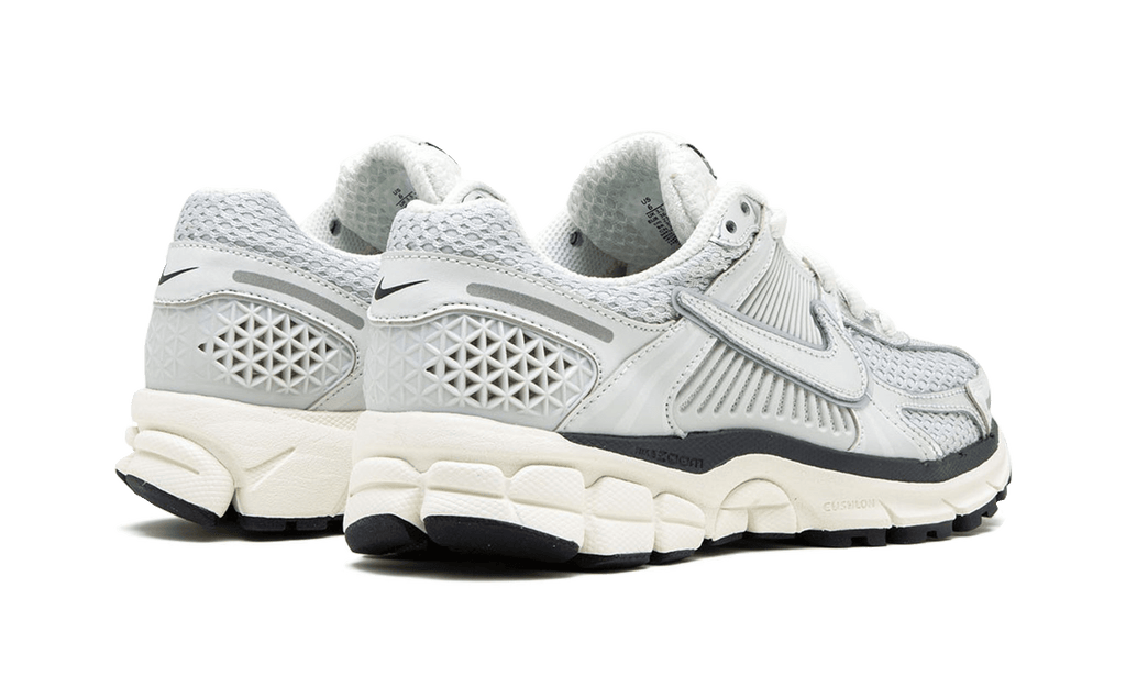 Zoom Vomero 5 Photon Dust - Gris