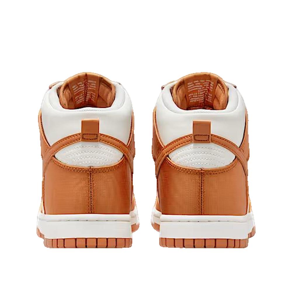Dunk High Retro SE Trainers - Orange