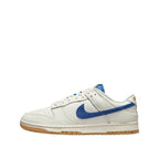 Dunk Low SE Trainers - White
