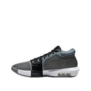 Baskets LeBron Witness 8 - Gris