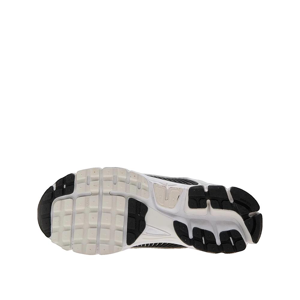 Zoom Vomero 5 Trainers - White