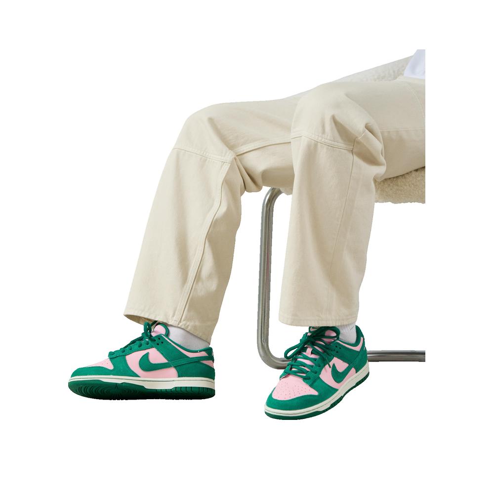 Baskets Dunk Low Retro SE - Rose