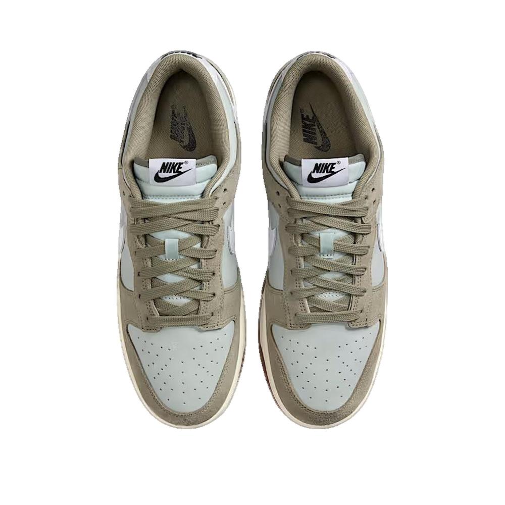 Dunk Low Retro SE Trainers - Silver