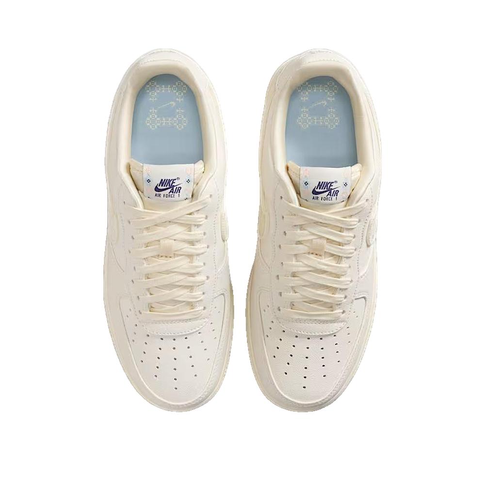 Air Force 1 '07 LX Trainers - White