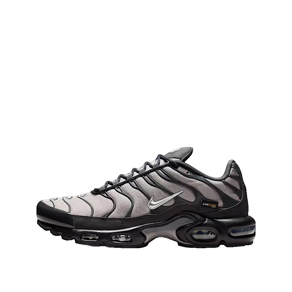 Air Max Plus Trainers - Grey