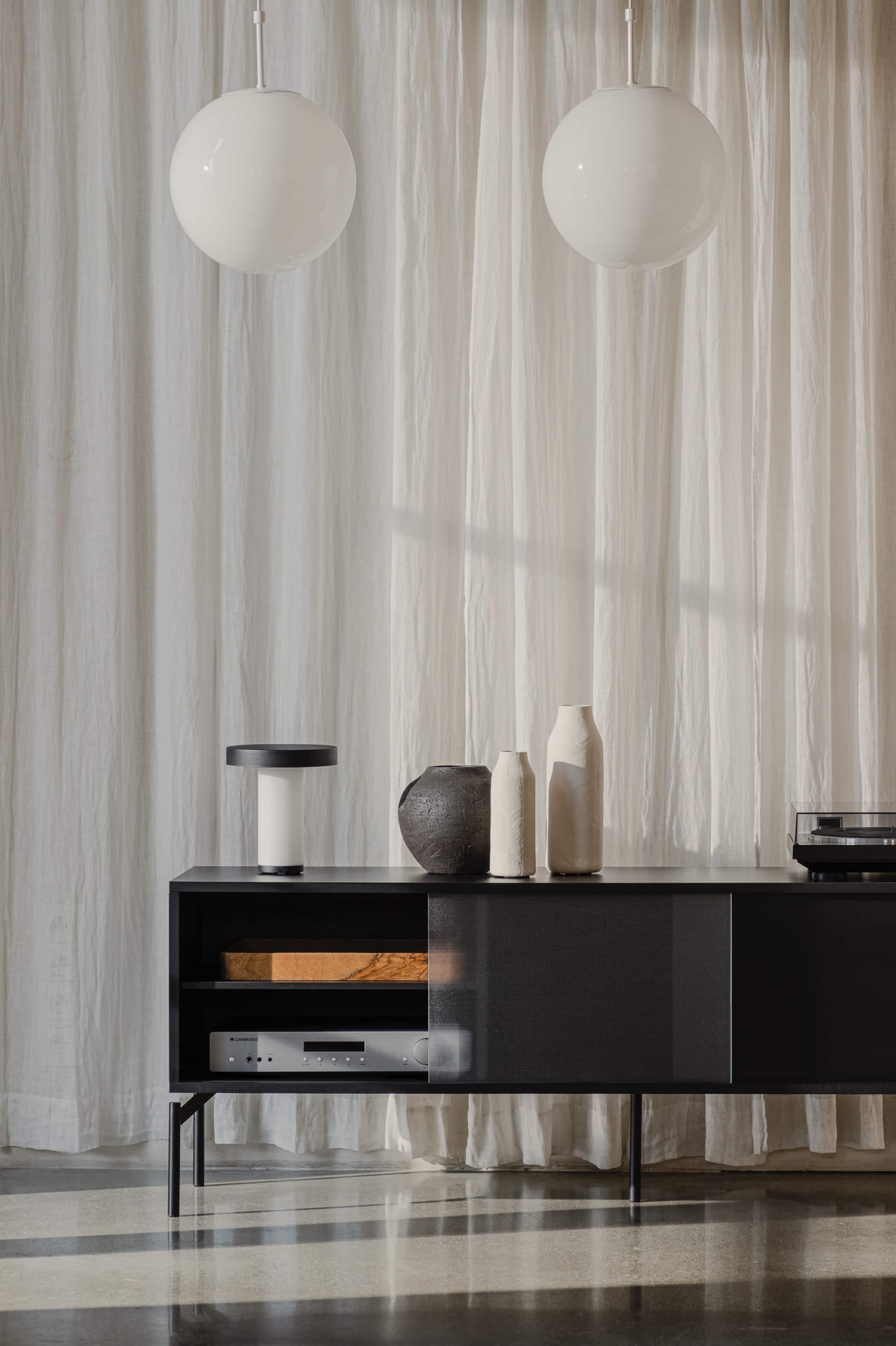 Met TV Unit - Large - Vulcano Black
