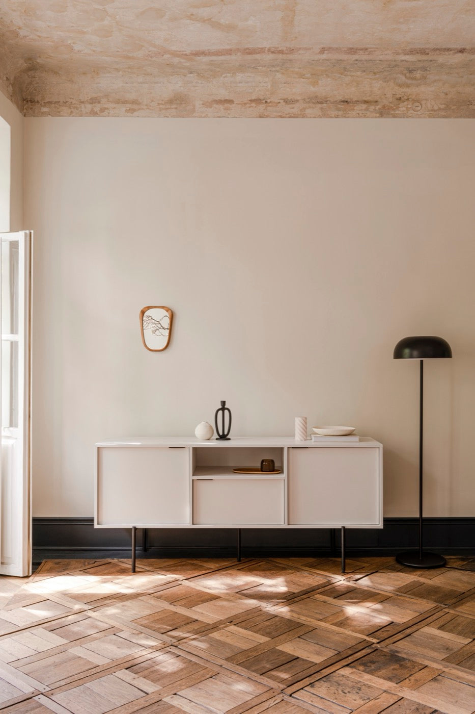 Buffet Bau - Almond Grey Body