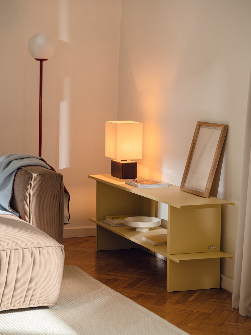 Hes Shelving Unit - Butter Yellow