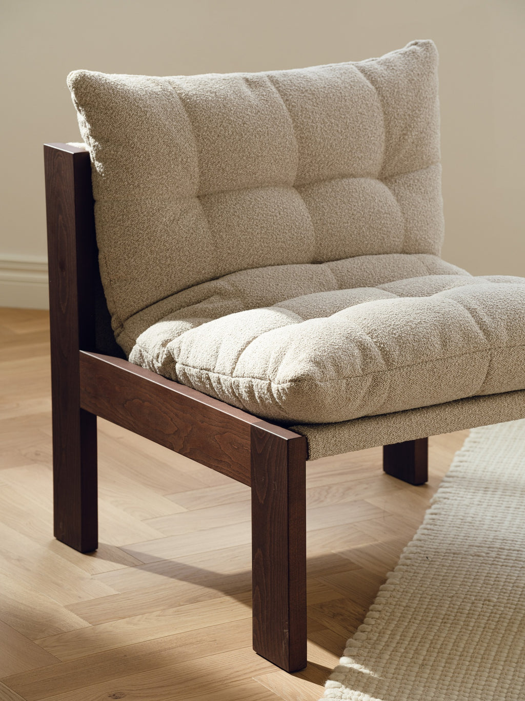 Huno - Sillón Lounge - Cocoa Brown & Desert Beige Bouclé