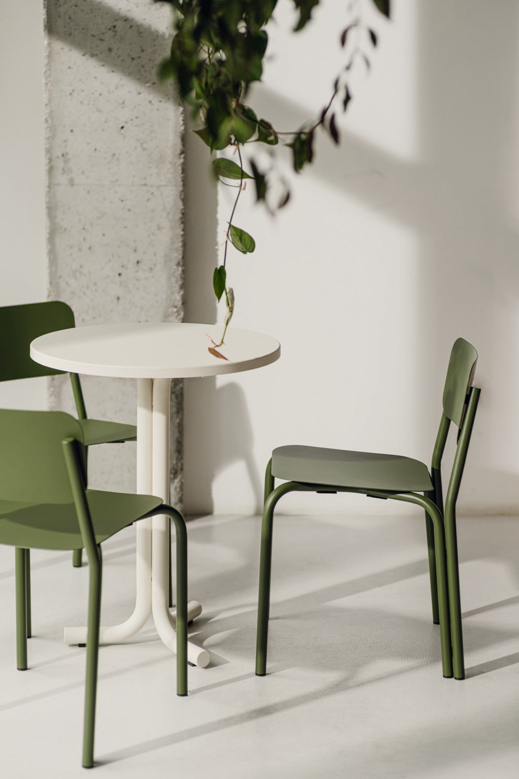 Silla Kei - Interior - Forest Green