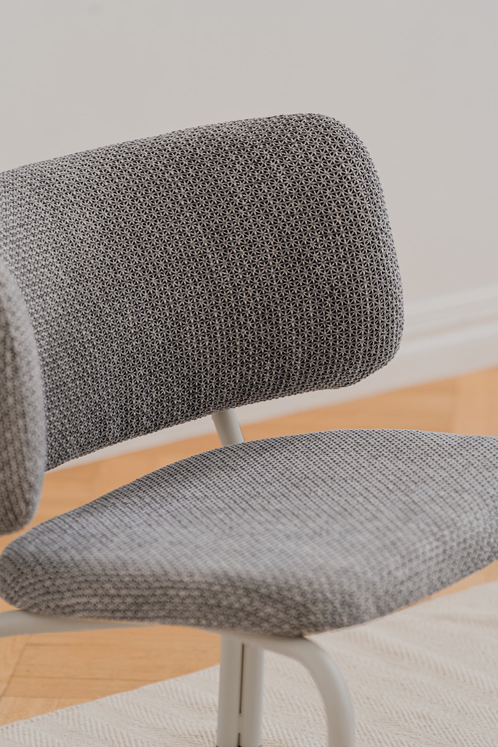 Kei Armchair - Black & Gray Melange