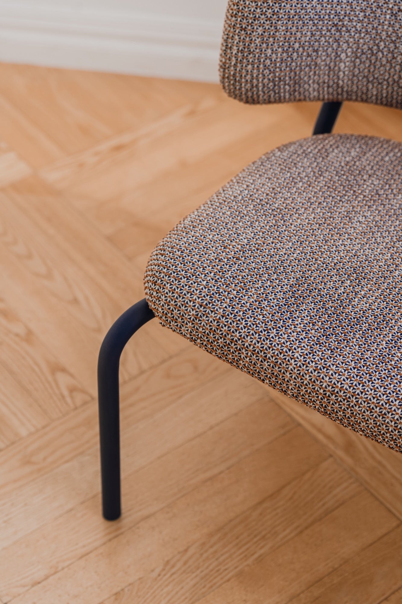 Kei Armchair - Brown & Blue Mélange
