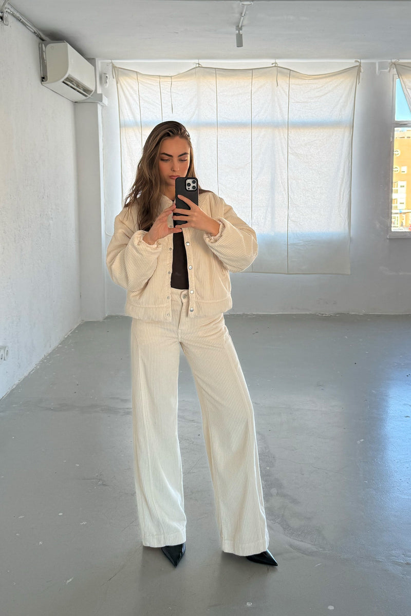 Pantalon Droit En Velours Côtelé (Écru)