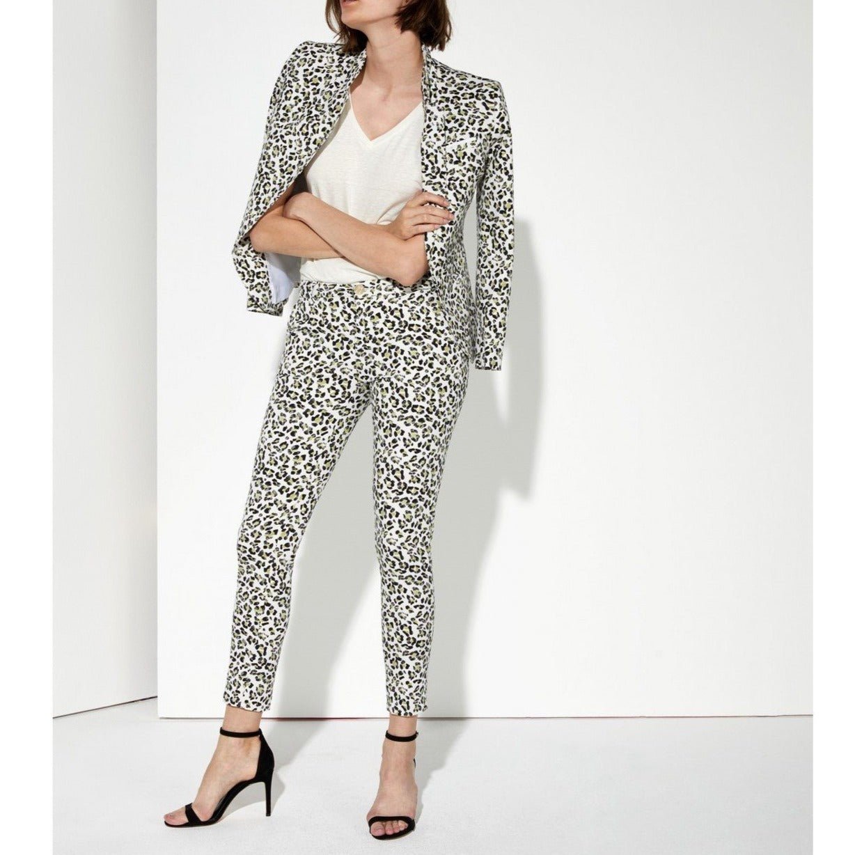 Pantalon Chino Sandy Cropped Printed - Cloud Leo - Femme