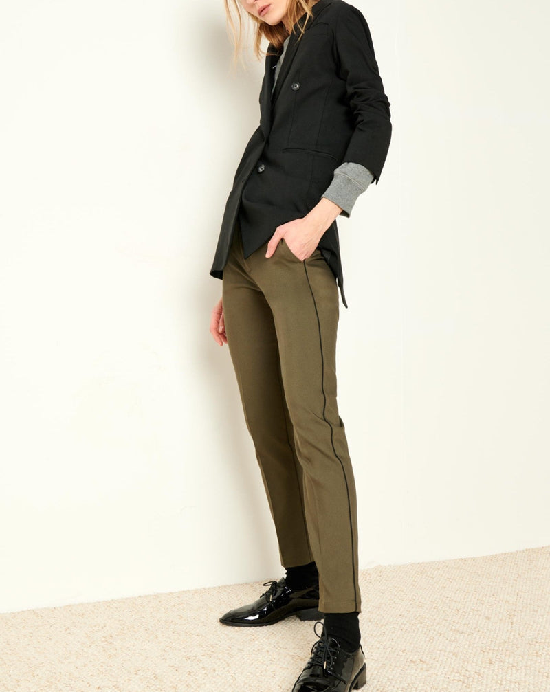 Pantalón color cigarrillo Lizzy - Ribetes caqui - Mujer