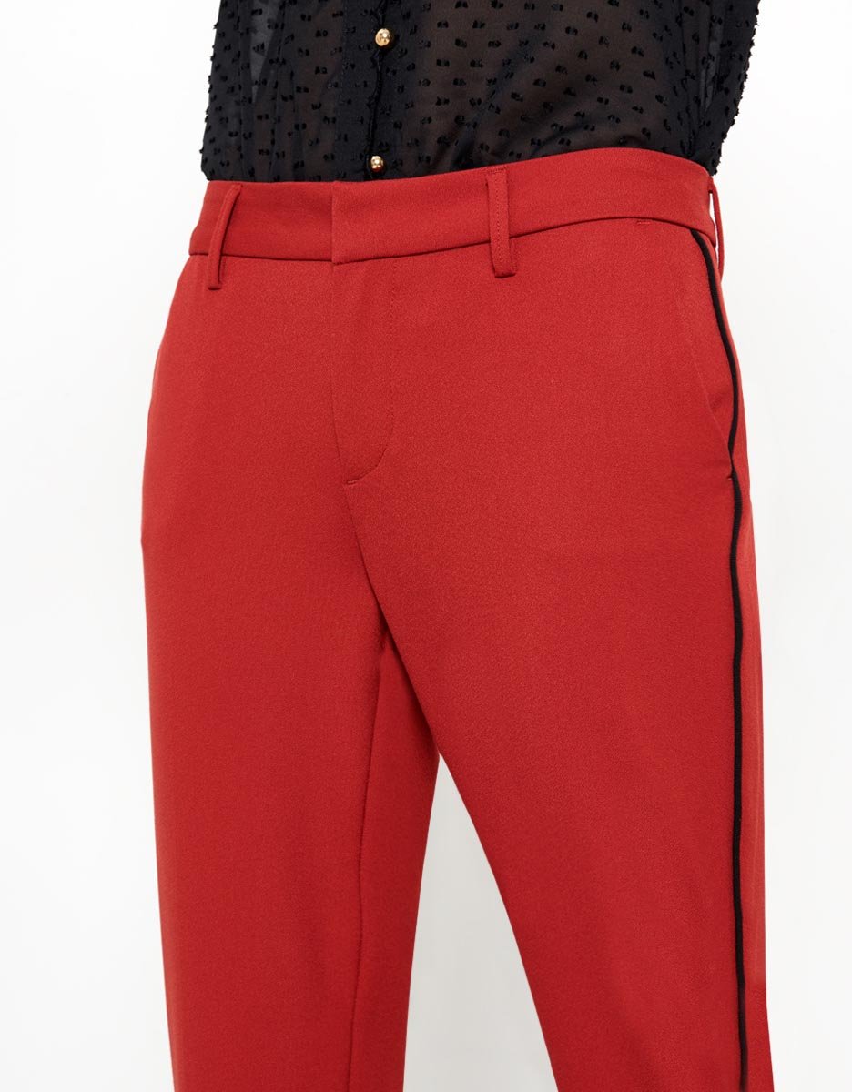 Pantalón color cigarrillo Lizzy - Ribetes rojo tierra - Mujer