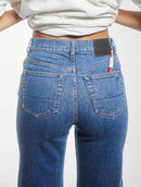 Rose is 1m73 tall and wears classic jeans in size 36