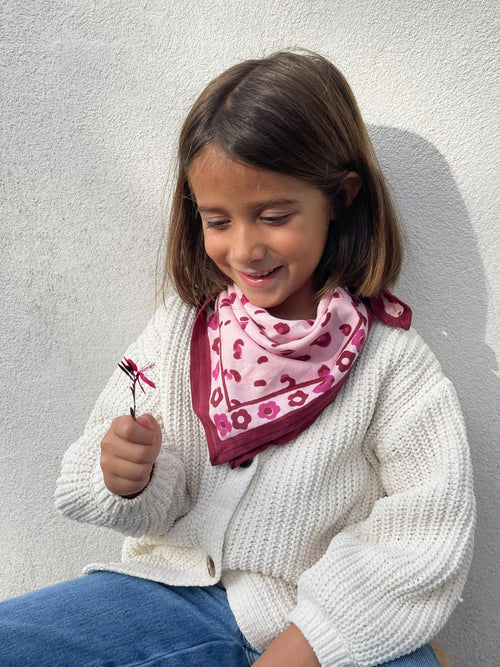petit-foulard-oscar-graou-milk-rose-leopard-fleurs-enfant-adulte-automne
