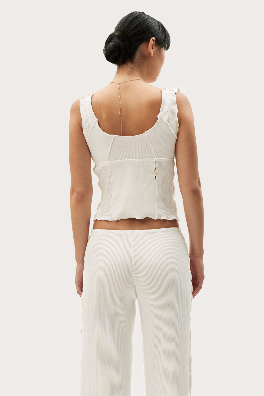 Top Corto Ondulado En Blanco
