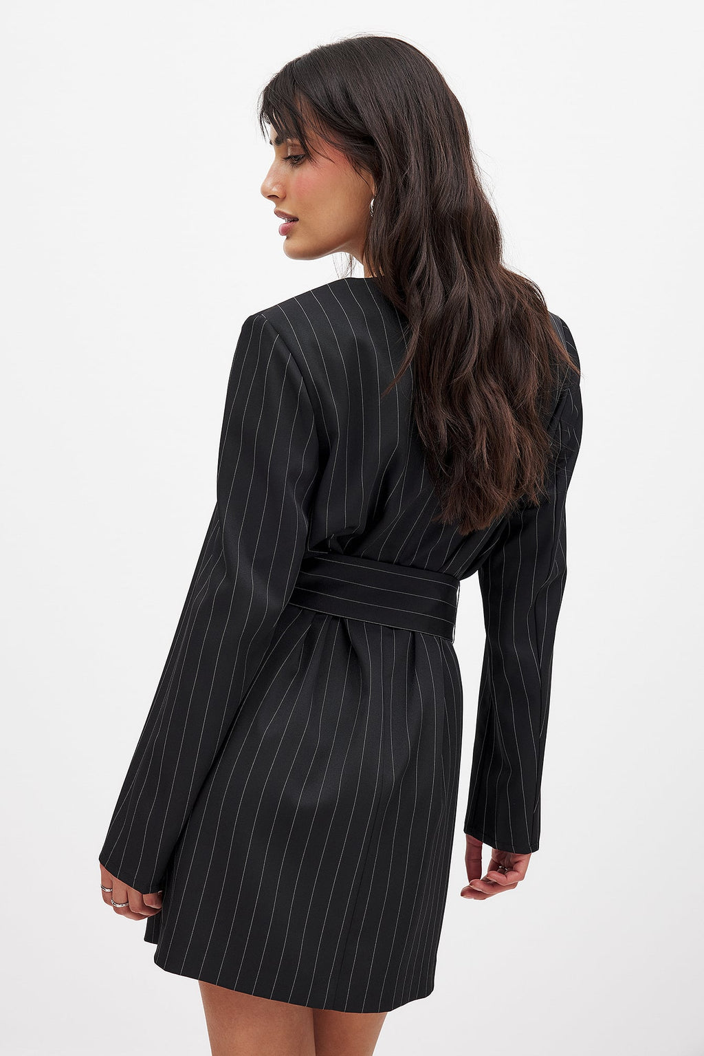 Vestido de Rayas Finas con Cinturón de Rayas